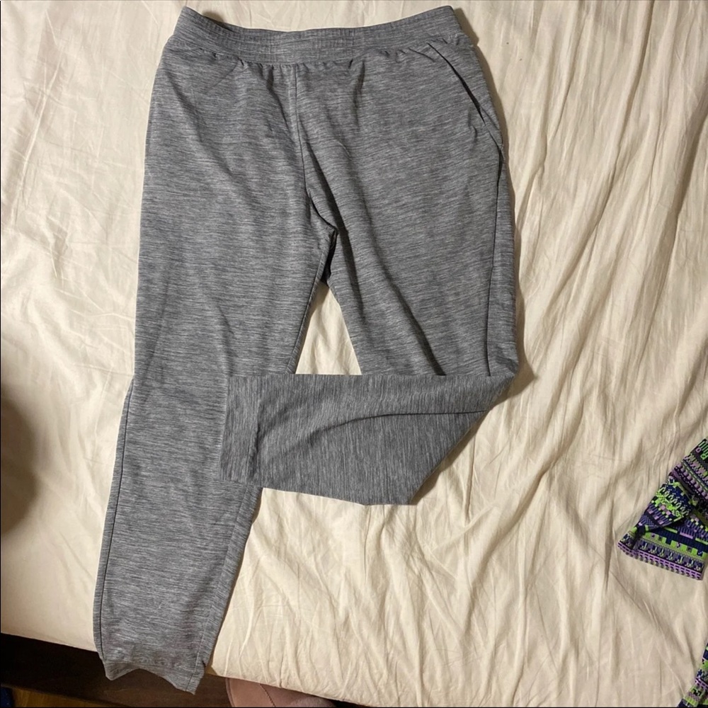 SOLD - Uniqlo Athletic Pants